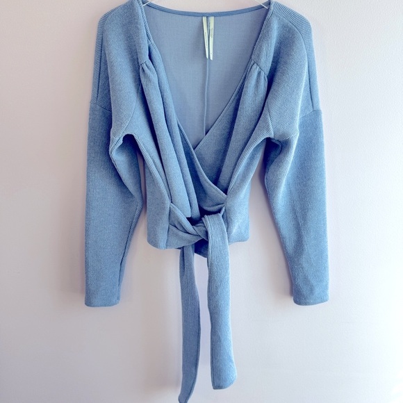 Anthropologie size M Cozy Twist-Front Top long sleeve purple blue - Picture 4 of 12